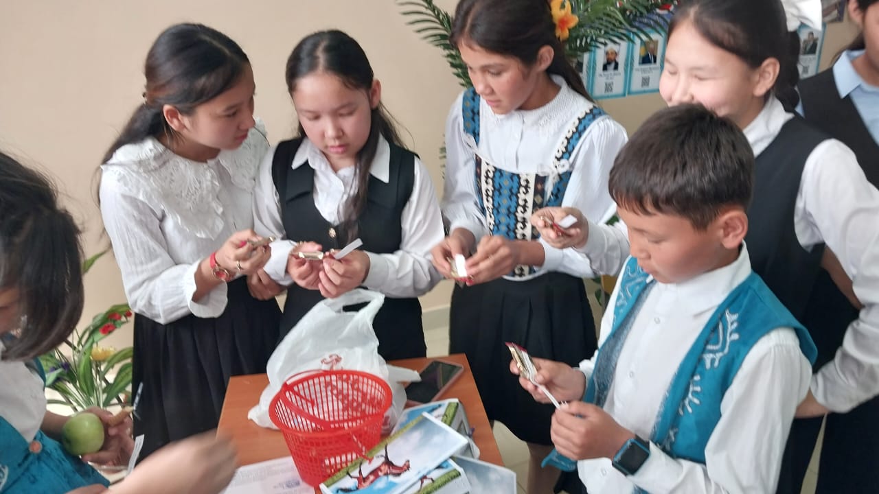 «Ғасырдың ғажайып екі тірегі математика ,физика»і апталығы Сембиева Г